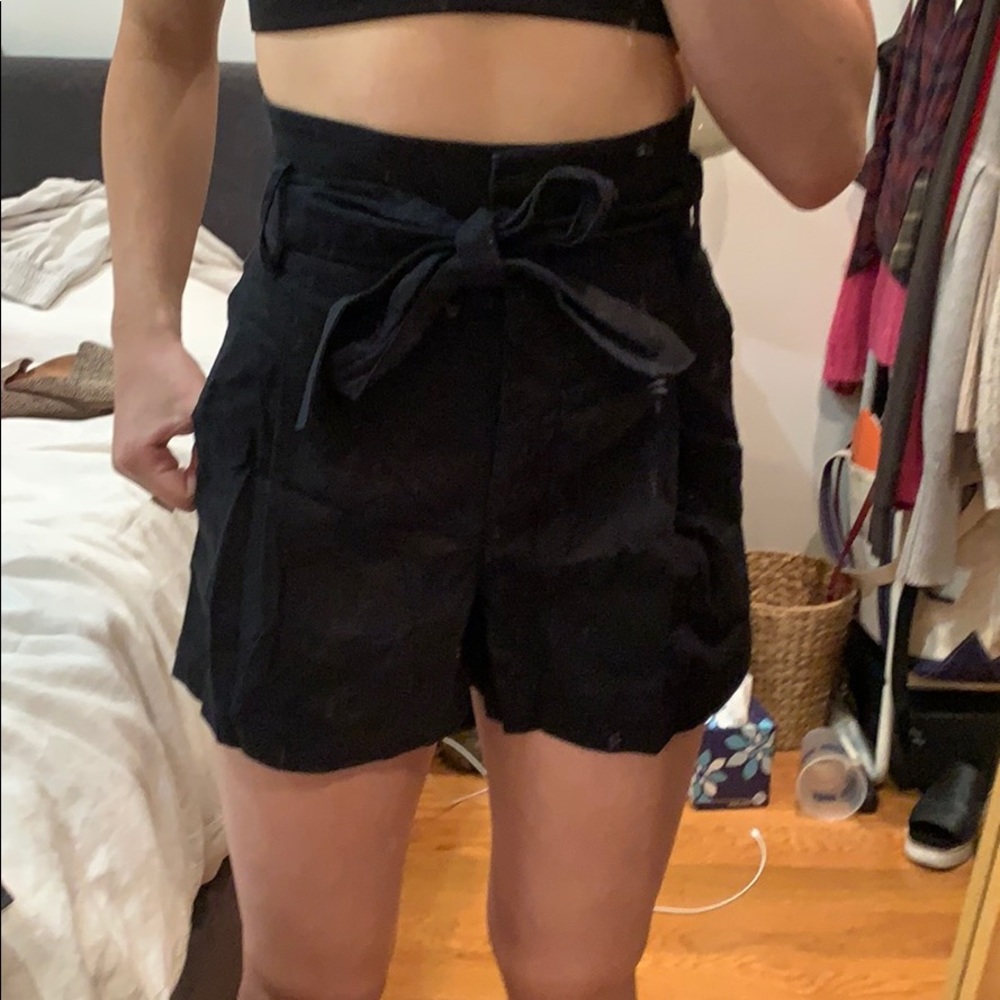 High waist, black linen shorts ARITZIA